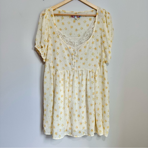 Urban Outfitters Cecilia Babydoll Mini Dress with Removable Slip — Size M - Picture 2 of 6